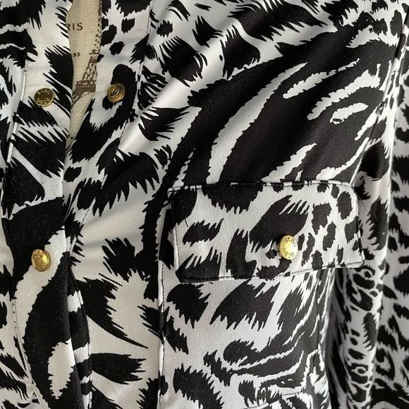 BCBG MaxAzria  Casual Button Down Top - Picture 2 of 11